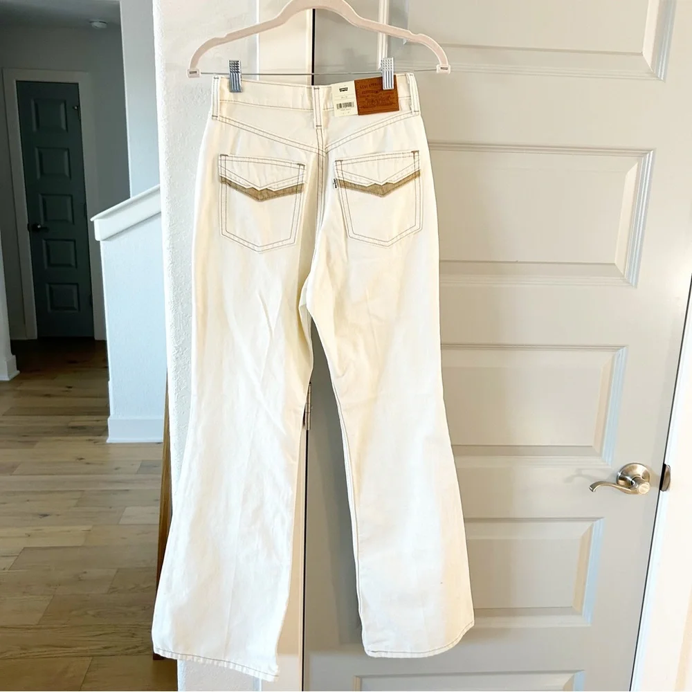 NWT Free People Levi’s Movin On 70s High Flare Jeans - Picture 4 of 7